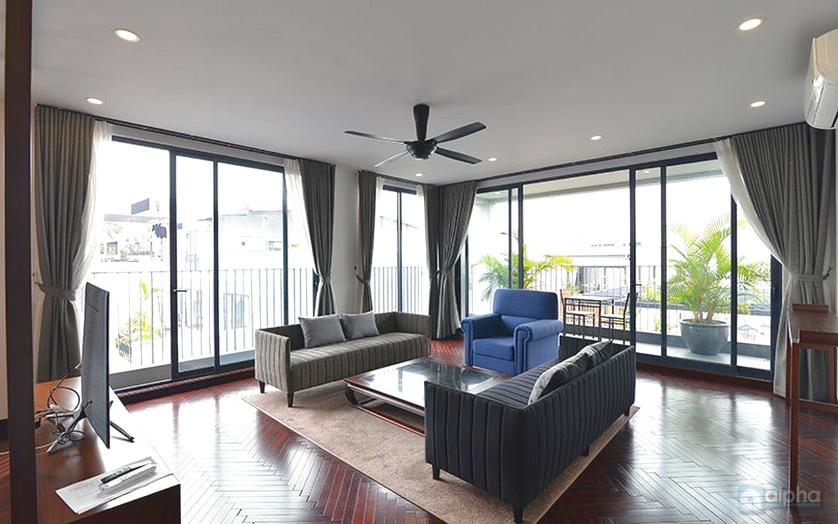 Harmony apartment for rent in Tu Hoa street – Lake view