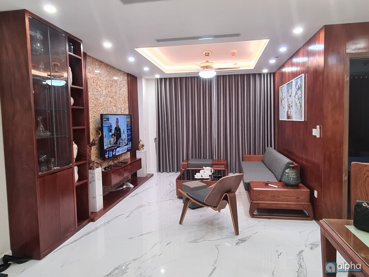 Fine furniture apartment to rent in Sunshine City