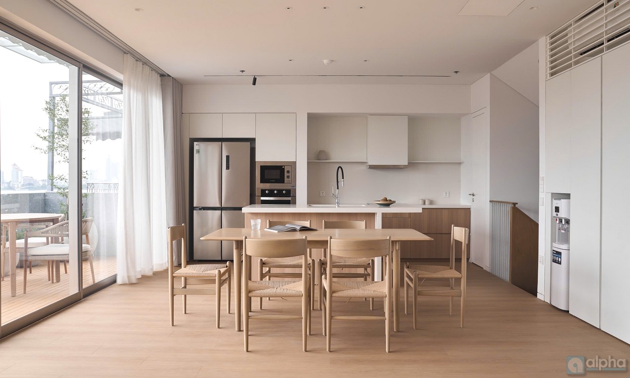Brand new Duplex apartment in Quang An to rent – 210m2 Brand new Duplex apartment in Quang An to rent – 210m2