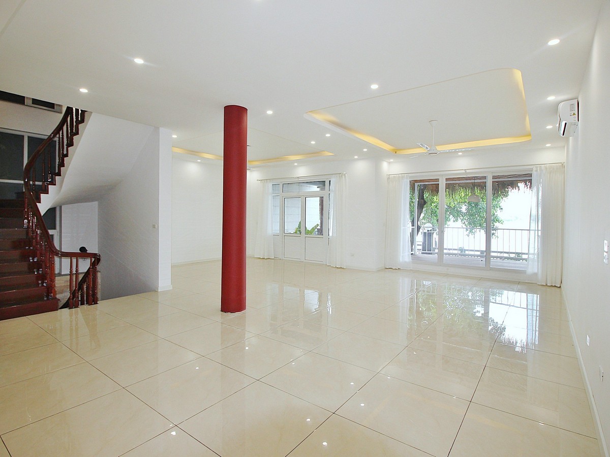 Lake view house in Quang An for lease/new & rare