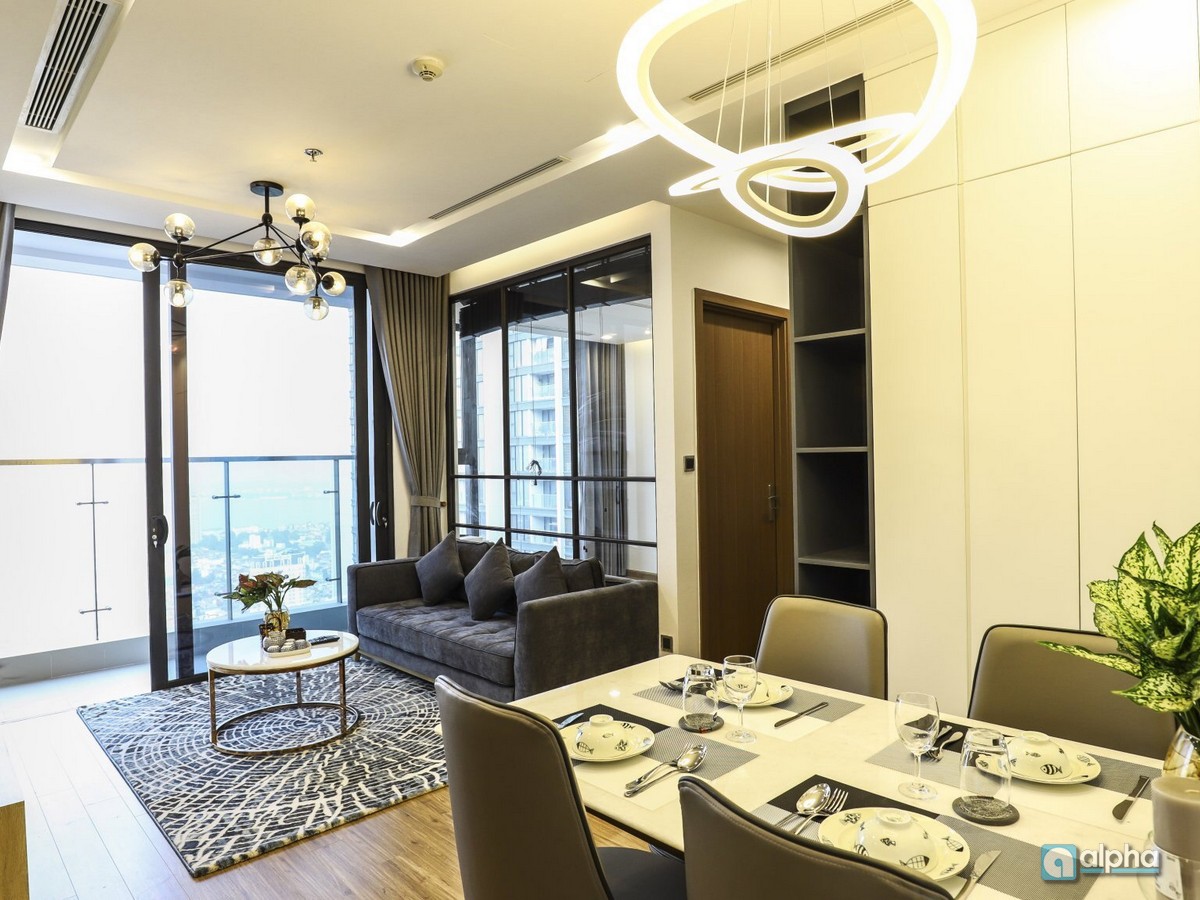 Cho thuê căn hộ Vinhome Metropolis 2 phòng ngủ view hồ có dịch vụ