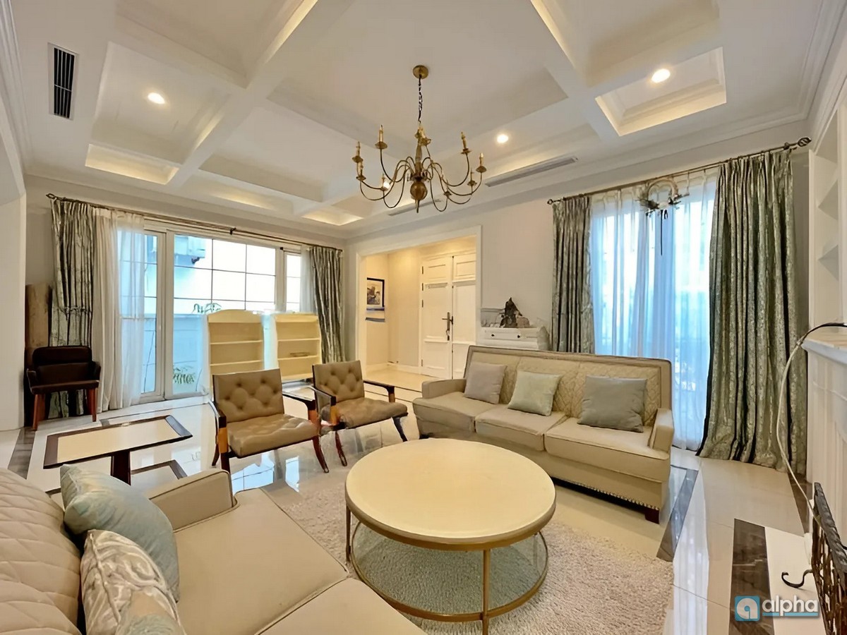 Cho thuê biệt thự Vinhomes Riverside 300 m2 với không gian sân vườn ...