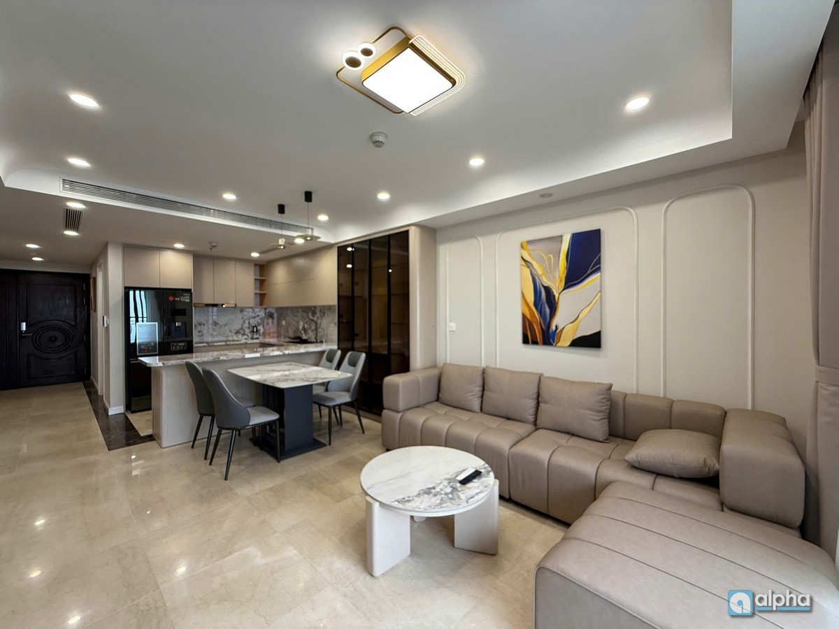 Harmonious design at D’.Le Roi Soleil lake view apartment