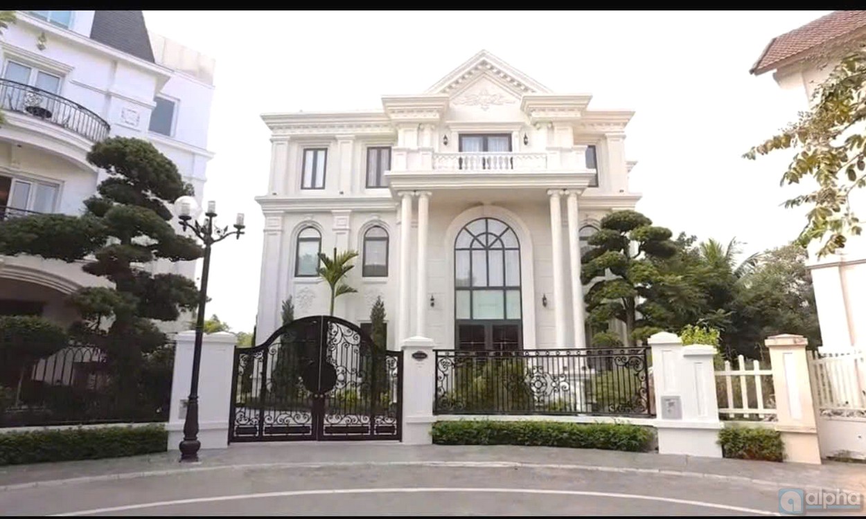 Cho thuê biệt thự hiện đại đơn lập tại Vinhomes Riverside. Cho thuê biệt thự hiện đại đơn lập tại Vinhomes Riverside.
