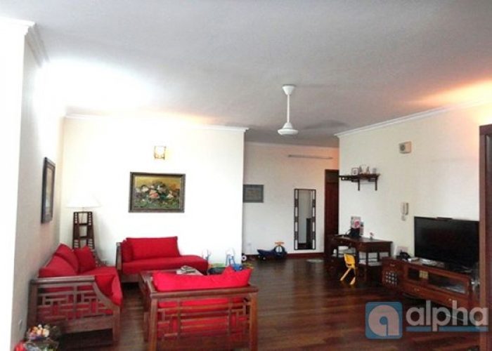 Apartment for rent at Trung Hoa – Nhan Chinh area, 3 bedrooms, 2 bathrooms