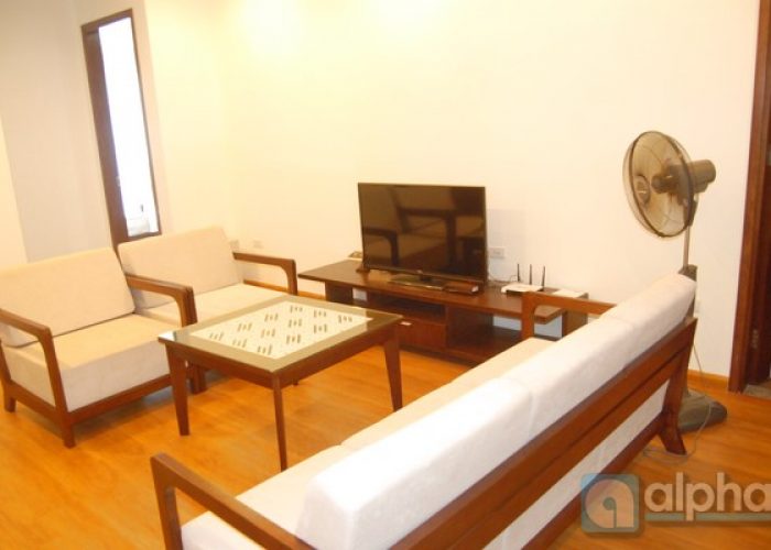 Brand-new service apartment for rent in Cau Giay area, three bedrooms, two bathrooms