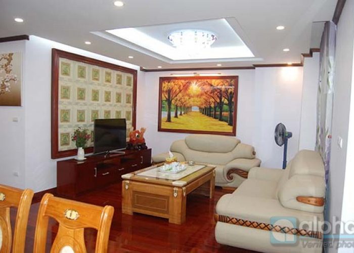 High-end Flat for rent in Dich Vong area, Cau Giay district, large size, luxury furniture
