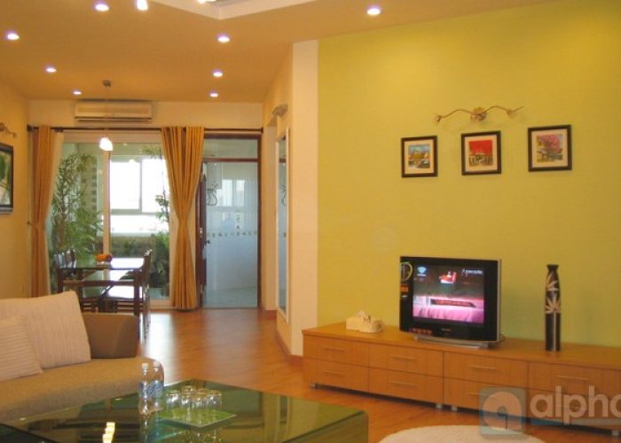 High floor apartment with 03 bedrooms apartment in Trung Hoa, Cau Giay