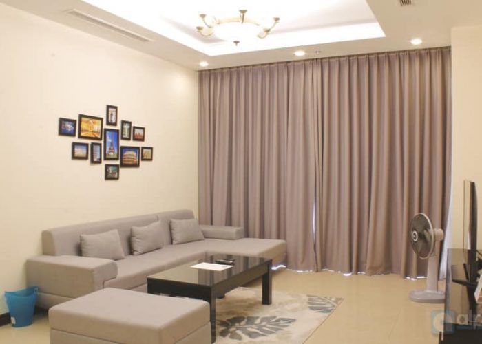Cho thuê căn hộ hai phòng ngủ rộng rãi tại Vinhomes Royal City