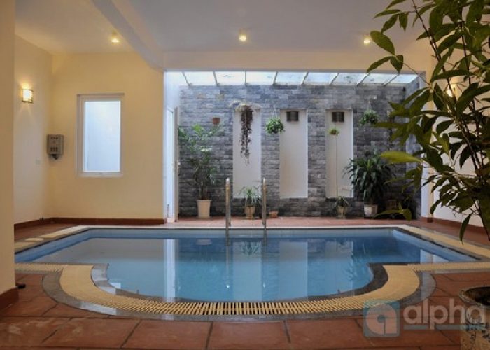 Villa for rent in Xon Chua, Tay Ho area, swimming pool, elevator