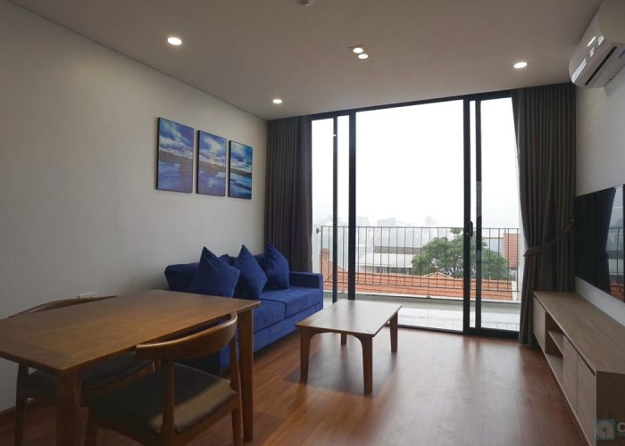 A spacious 1 bedroom Serviced Apartment on Xuan Dieu, Tay Ho