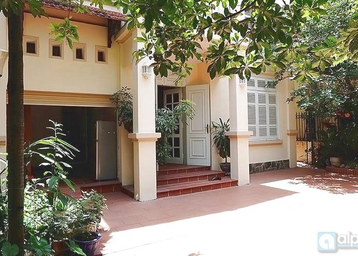 Nice House in a Peaceful neighborhood for rent on Nghi Tam