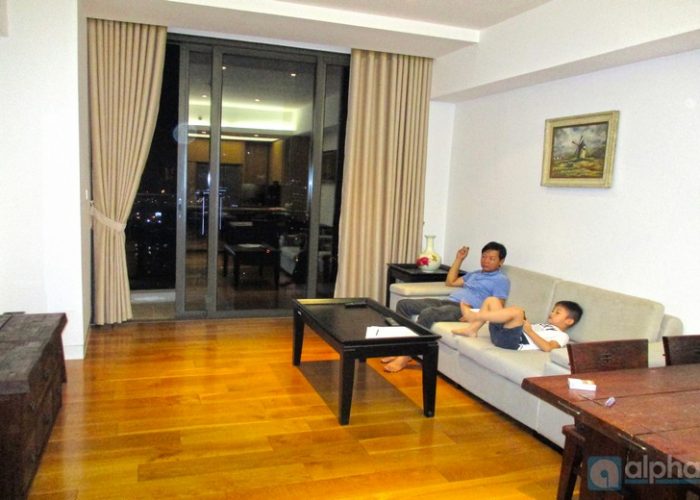 Cho thuê căn hộ 2 phòng ngủ, đầy đủ nội thất tại Indochina Plaza Hanoi