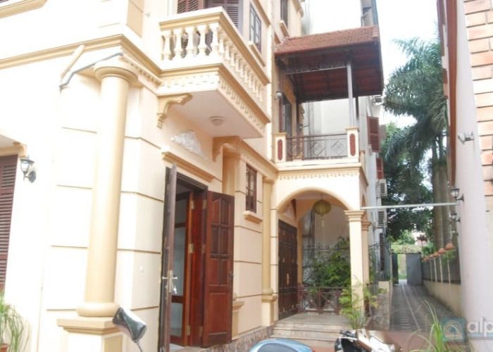 Beauty house for rent in Tay Ho area, 4 beds, full furniture