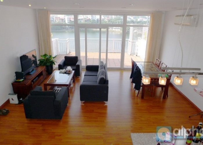 Large terrace, 3 bedrooms, lake view apartment to rent in Truc Bach Lake