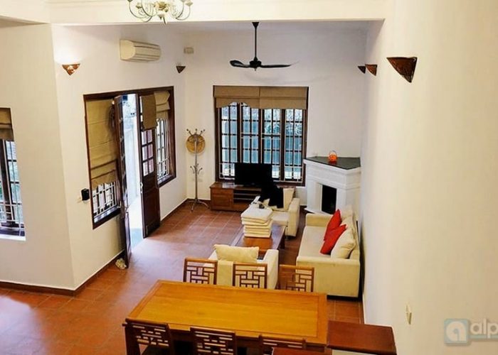 Fully furnished house in Tay Ho area – Bright and Airy!