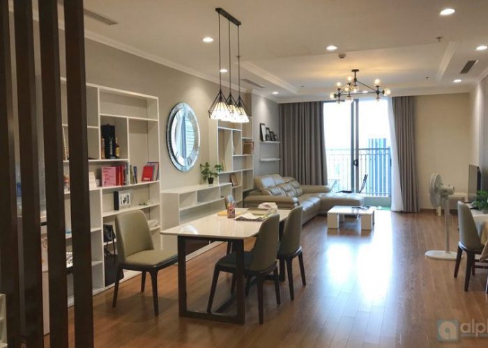 Vinhomes Nguyen Chi Thanh Luxury apartment 4 bedrooms to rent