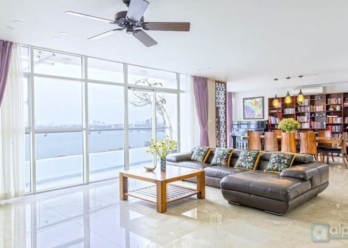 Watermark Hanoi apartment for lease, 200m2 in large, Lakeview