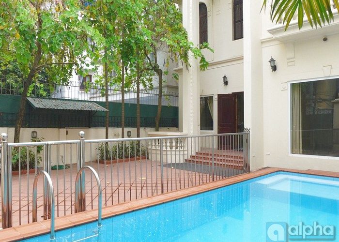 VILLA FOR RENT IN HA NOI, TAY HO DISTRICT WITH Swimming pool