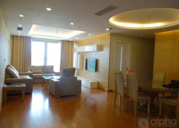 Căn hộ 3 ngủ nội thất hiện đại cho thuê tại Mandarin Garden.