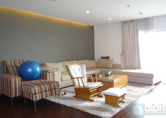Modern and lake view 04 apartment in Lancaster, Ha Noi