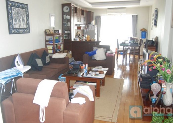 Serviced apartment for rent in Hoan Kiem area, 2 bedrooms, nice layout