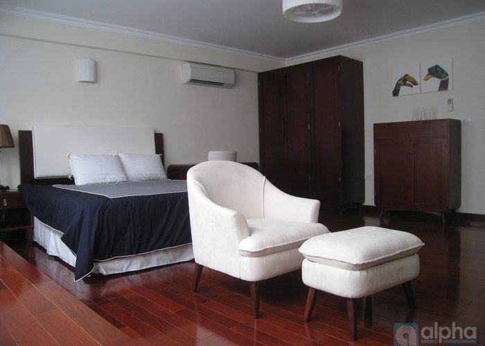 Ba Dinh modern apartment near center Ha Noi