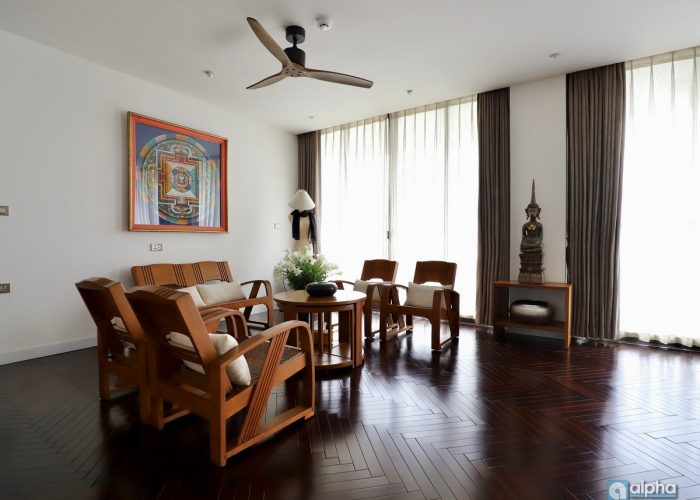 Cho thuê căn hộ 4 phòng ngủ cực đẹp tại Hoàn Kiếm