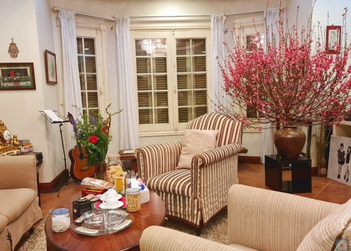 Classic French style villa for lease in To Ngoc Van Tay Ho – Lake view