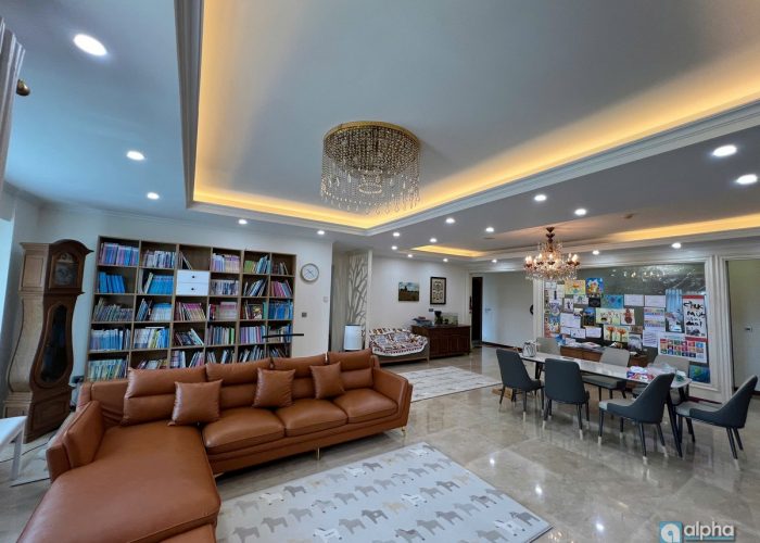 Super Luxury apartment for rent in Ciputra – 267m2