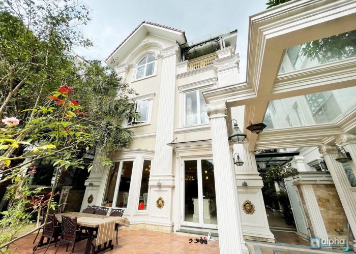 Neoclassical style Villa Vinhomes Riverside to lease