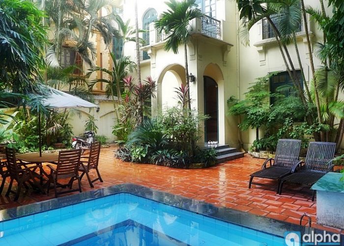 Nice villa for rent in Tay Ho, 3500 USD