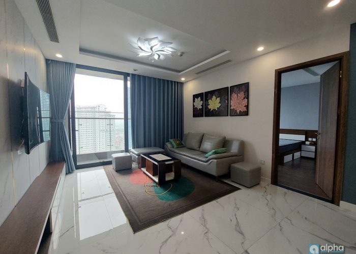 S6 apartment for rent in Sunshine City high-floor interior view.