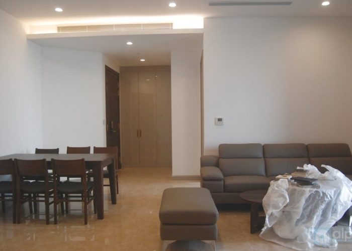 Sun Grand City 4 bedrooms,modernly furnished apartment for rent in Thuy Khue!