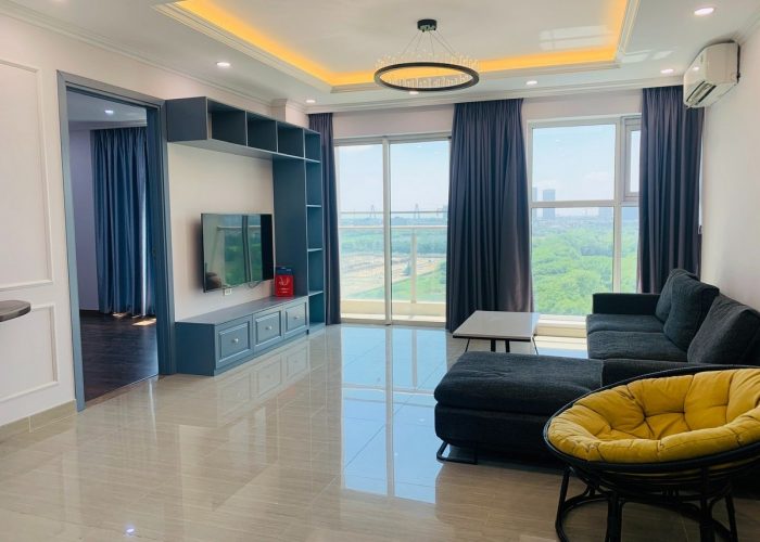 Tasteful designed apartment with green view for rent in Ciputra/L tower