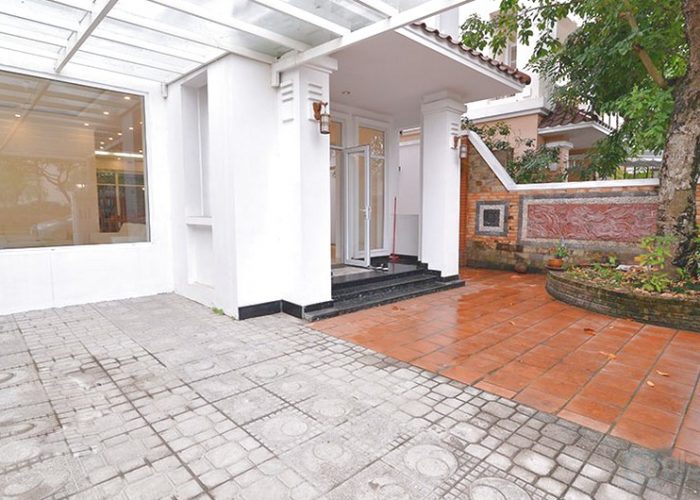 Unique peaceful 5 bedroom villa for rent in T block Ciputra