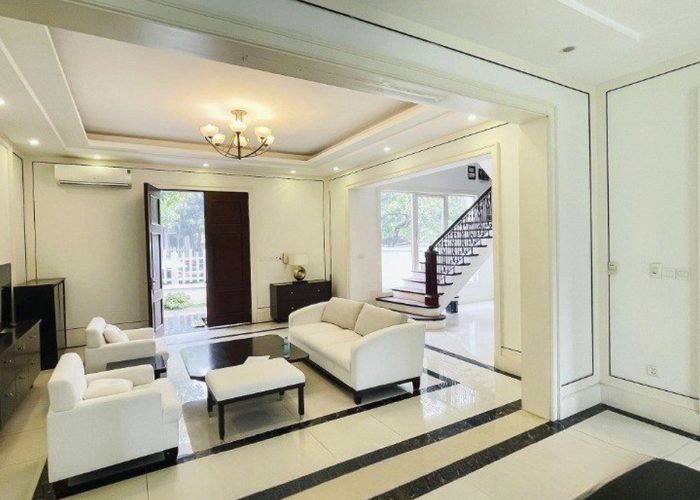 Villa genteel style in Vinhomes Riverside leasing