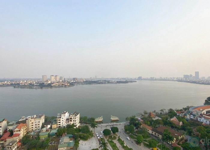 Lake view 2 bdr Apartment to rent in D’el Dorado Tay Ho Premium