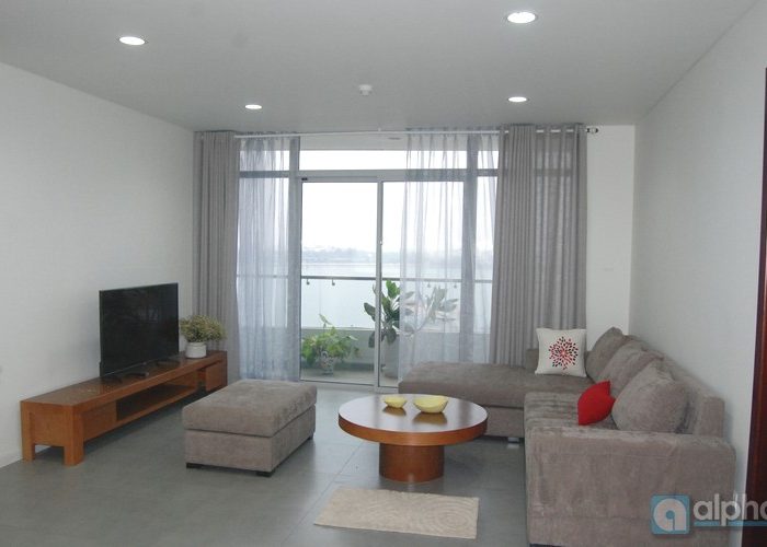 Modern 2-Bedroom apartment for Rent in Watermark with lake view