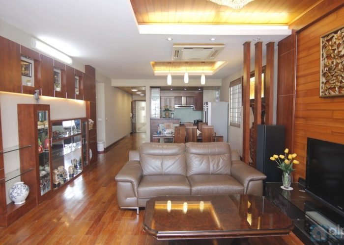 Rental apartment in Ba Dinh, 03 bedroom, furnished, wooden floor