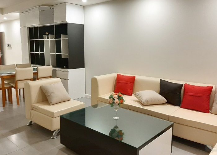Căn hộ 2 phòng ngủ rộng rãi tại Watermark, đường Lạc Long Quân, đầy đủ nội thất.