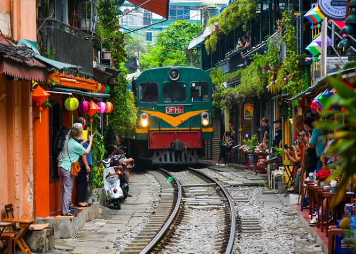 Living in Hanoi as an Expat: Safety Tips, Daily Life, and Top Areas to Stay