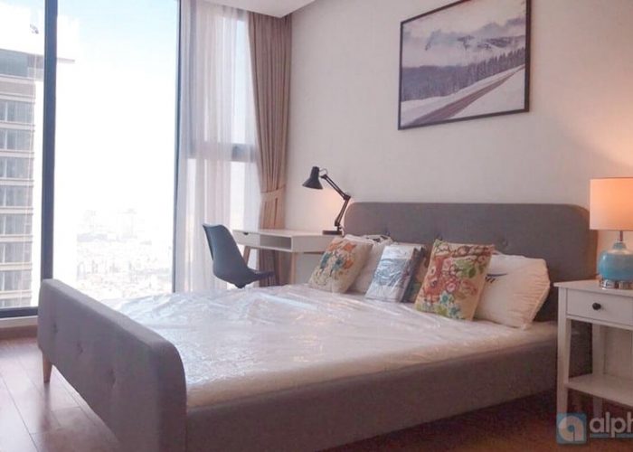 Magnificent 1 bedroom apartment in Metropolis Lieu Giai for lease