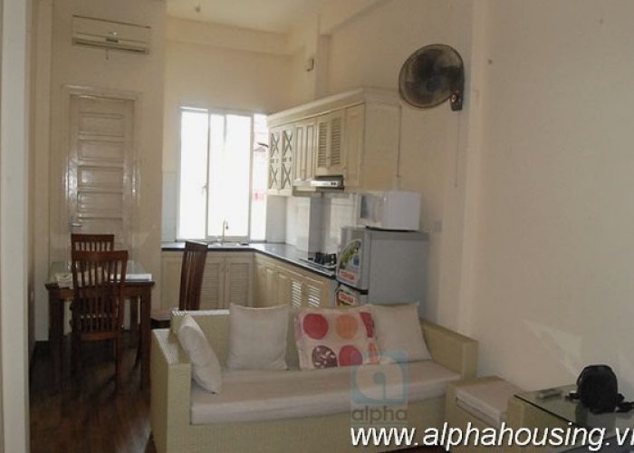Very cheap serviced apartment for rent in Nguyen Khang, Cau Giay,Ha Noi